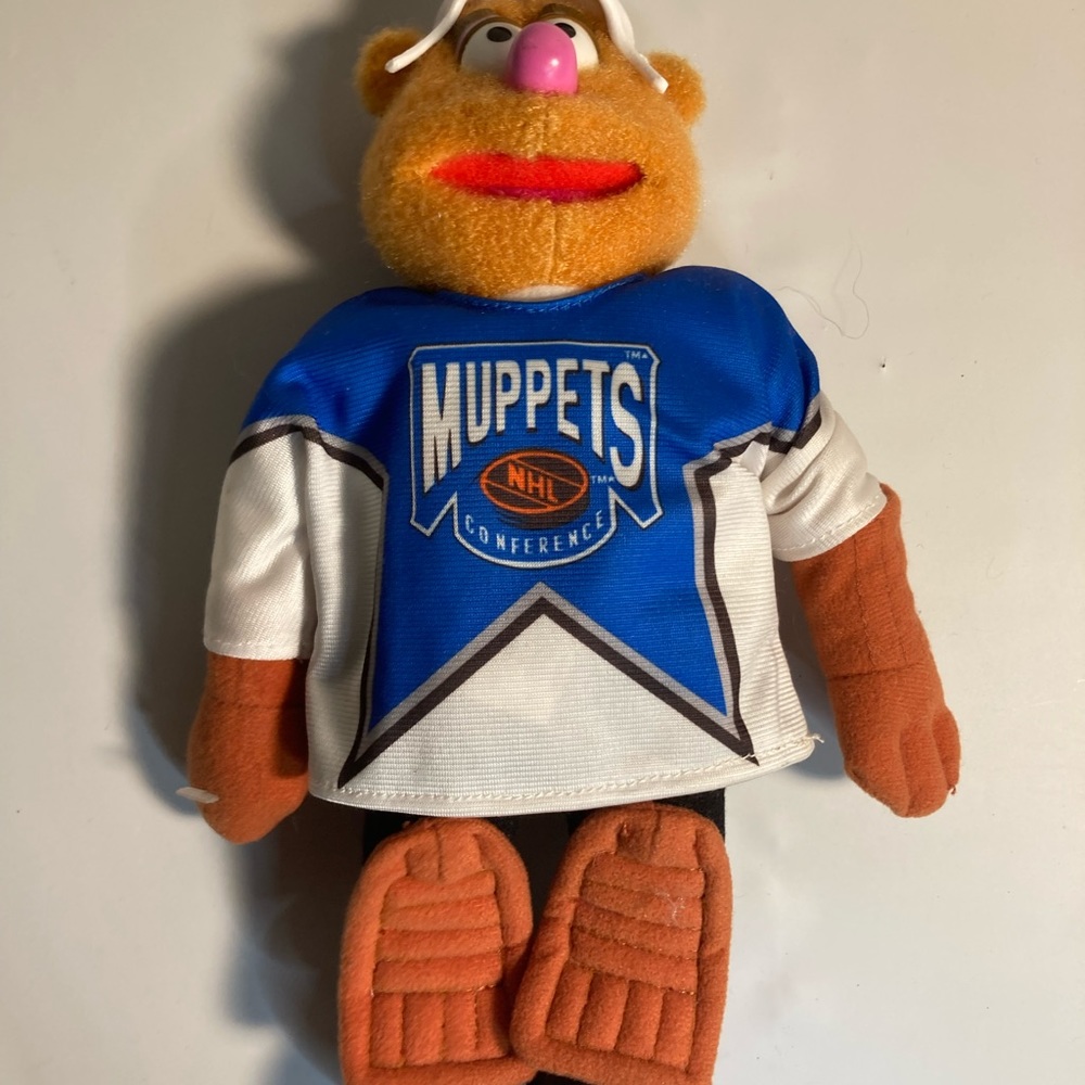 Muppets fozzy nhl Ice Hockey mcdonalds plush.